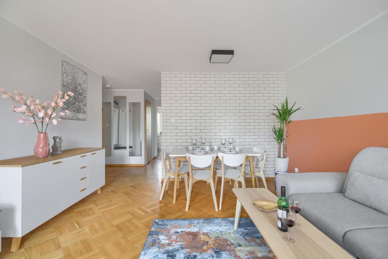 Family Center Spot Leilighet Poznań Eksteriør bilde