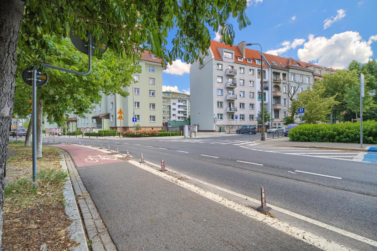 Family Center Spot Leilighet Poznań Eksteriør bilde