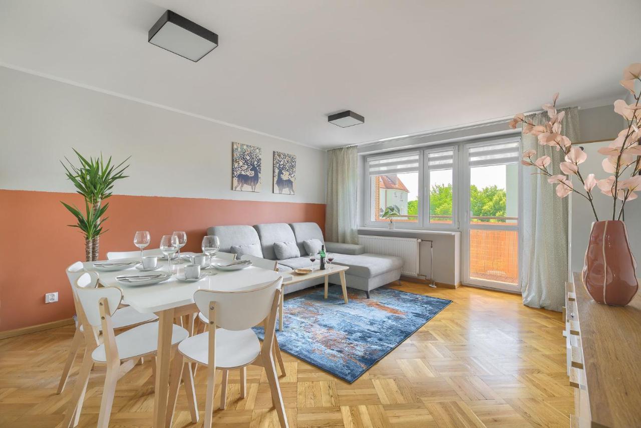 Family Center Spot Leilighet Poznań Eksteriør bilde